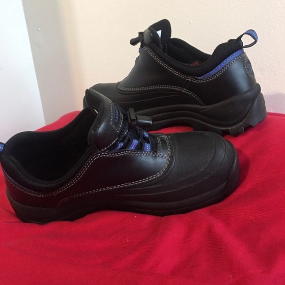 Land’s End‎ Waterproof shoes size 6 M 7.5W - Picture 1 of 9